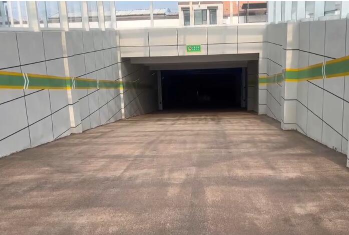 和顺地库止滑坡道正在施工